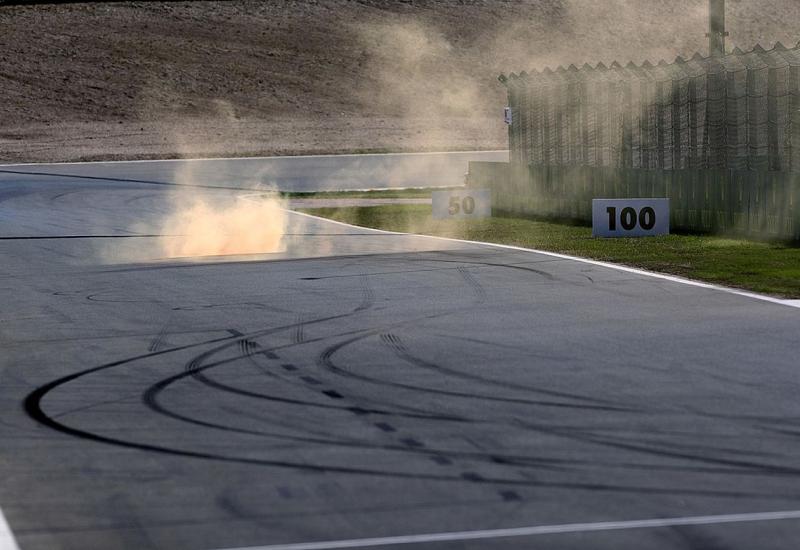 Verstappen: Baklja na stazi, to je glupo!